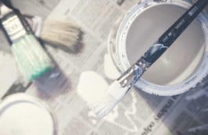 לצבוע את הדירה לבד או להזמין צבעי?