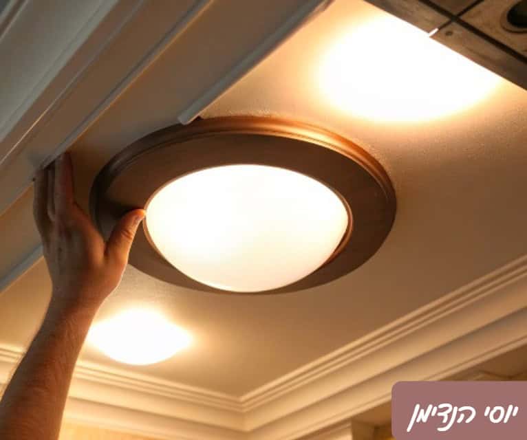 תליית מנורות